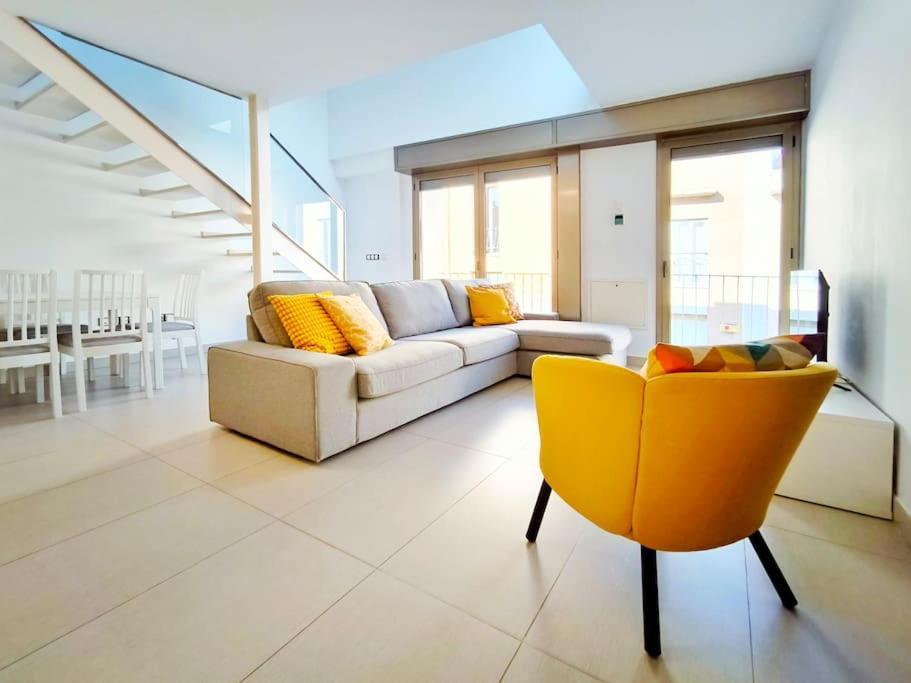 Moderno Apartamento Duplex En Terrassa Centro Dış mekan fotoğraf